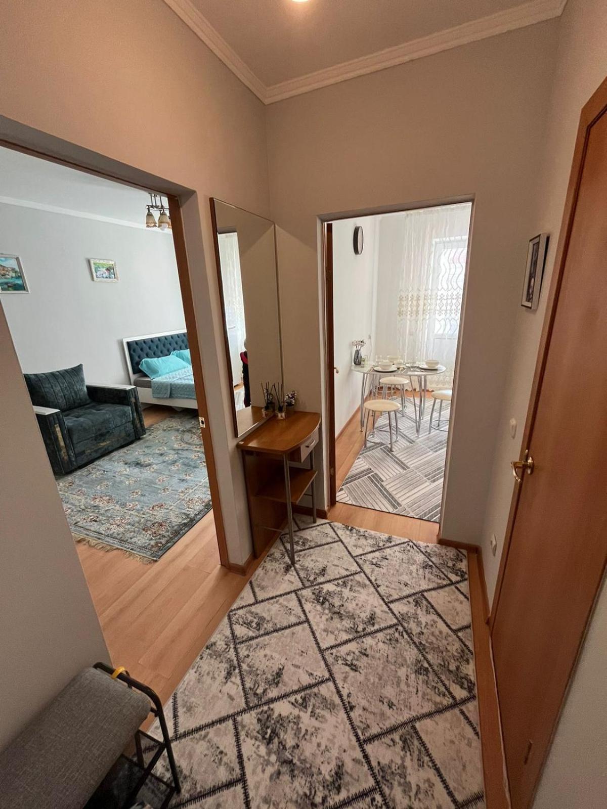 Cosy flat in the city center Taldykol Luaran gambar